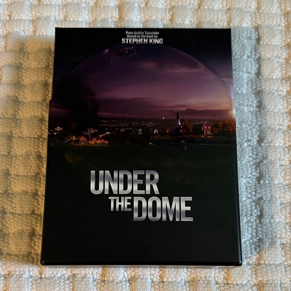 Under the Dome 4-Disc DVD Box Set Complete First Season